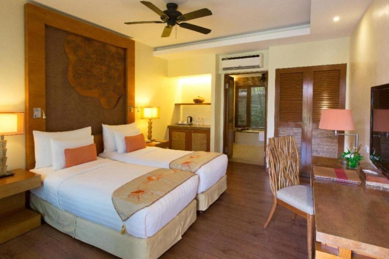 Crimson Resort And Spa - Mactan Island, Cebu Đảo Mactan Ngoại thất bức ảnh