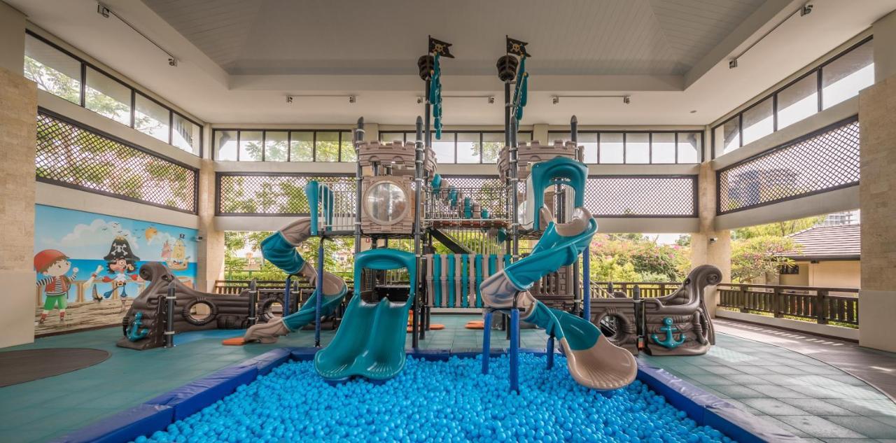 Crimson Resort And Spa - Mactan Island, Cebu Đảo Mactan Ngoại thất bức ảnh